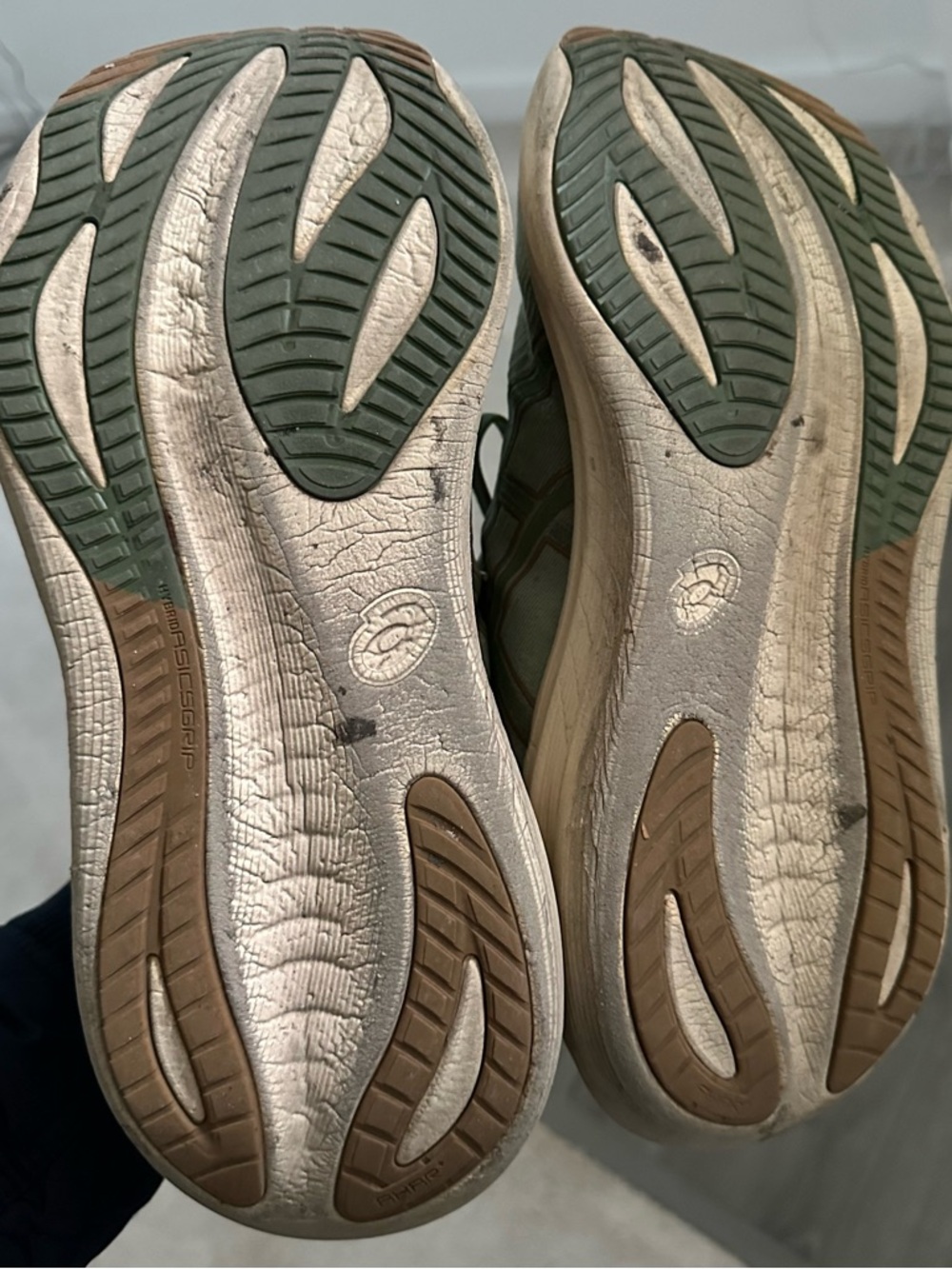 GEL-NIMBUS 27 Rare Color MENS 12 Used only 6 months I switch my shoes. - Picture 9 of 9